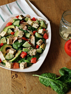 Una foto de Ensalada con tofu