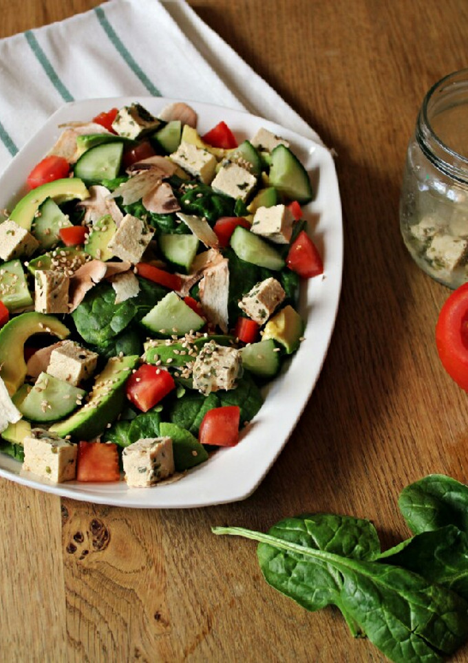 Una foto de Ensalada con tofu