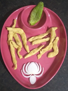 વણેલા ગાંઠિયા (Vanela Ganthiya Recipe In Gujarati) રેસીપી મુખ્ય ફોટો