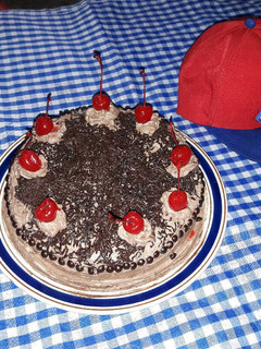 Foto resep Chocolate Cake untuk ULtah jagoan mama "Mirza"