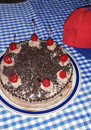 Foto resep Chocolate Cake untuk ULtah jagoan mama "Mirza"