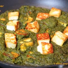 A picture of Saag Paneer.