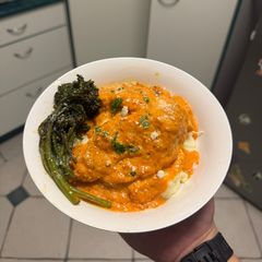 A picture of Calabrese Style Roast Capsicum & Ricotta Pesto Chicken Cutlets 🫑🌶️.