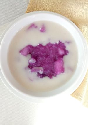 Hình của món Chè khoai tím.