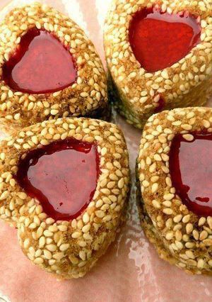 صورة لوصفة طريقة عمل قلوب السمسم