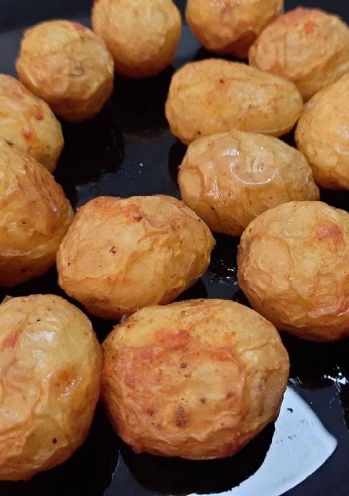 Молодая картошка с куркумой