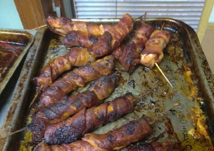 Bacon wrapped pigs wings
