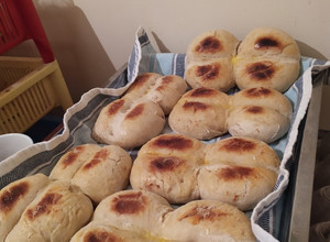 Una foto de Marraqueta casera o pan batido👩🏻‍🍳🥖