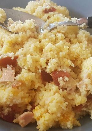Una foto de Couscous de atún y tomate