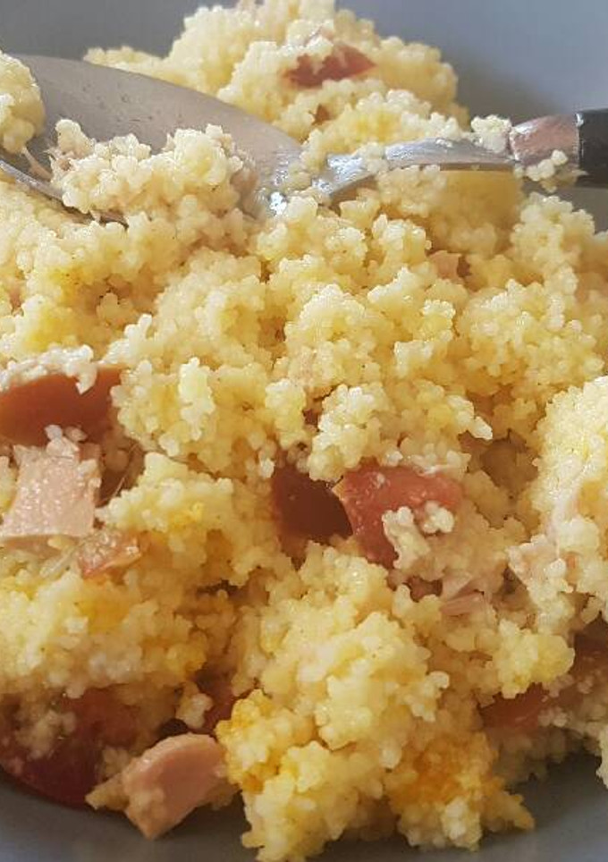 Una foto de Couscous de atún y tomate