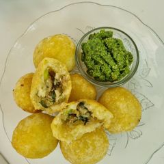 (Shivratri) Green stuffed pattice A picture of (Shivratri) Green stuffed pattice.