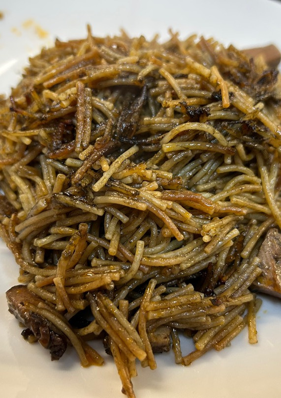 Una foto de Fideuá de Calamares en su tinta en Airfryer Cosori