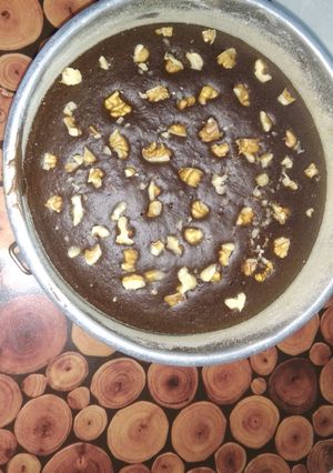 A picture of Walnut cake.
