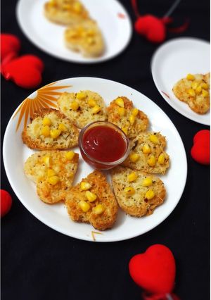 A picture of Garlic Cheese Corn Bread.