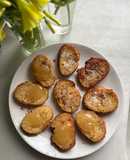 Torrijas de pan de centeno con naranja, leche, miel y canela