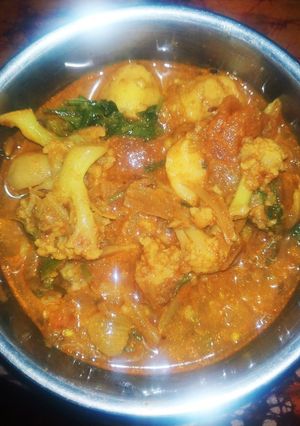 A picture of Aloo Gobi Matar (Potato, Cauliflower, and Pea Curry).