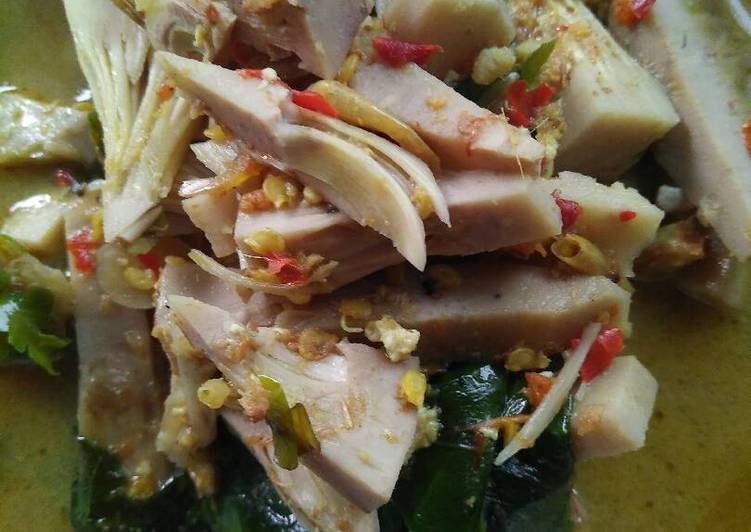 Gulai nangka daun melinjo