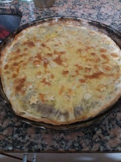 Una foto de Tarta de atún con la masa de pascualina fácil de "Nil"
