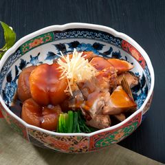 Japanese Yellowtail Simmered with Daikon Radish A picture of Japanese Yellowtail Simmered with Daikon Radish.