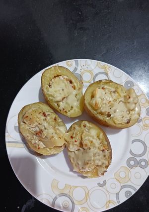A picture of Twice cooked potatoes.