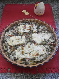 Una foto de Tarta de acelga con masa integral de semillas
