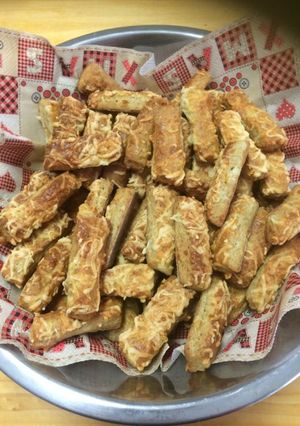 Teljes kiőrlésű sajtos rúd recept fotója