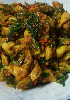 Hình của món Lòng xào nghệ chay.
