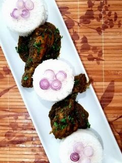 ধনিয়া চিকেন (dhaniya chicken recipe in Bengali) রেসিপির প্রধান ছবি