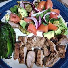 Una foto de Marinado para carne asada