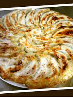 A picture of How to Deliciously Cook Frozen Gyoza!!.