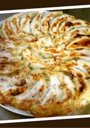 A picture of How to Deliciously Cook Frozen Gyoza!!.