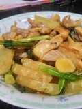 Chicken with pickled pineapple