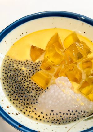 Hình của món Chè xoài bột báng thạch rau câu.