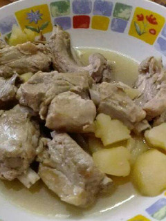 Una foto de Patatas con costillas