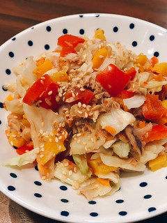 日式鮪魚高麗菜涼拌菜 的食譜成品照片
