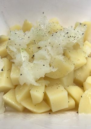 Una foto de Ensalada de papa con cebolla