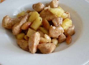 Foto di Il tacchino all'ananas e mandorle per un secondo sfizioso