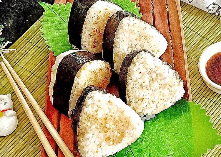 Bagaimana Menyiapkan Yaki Onigiri Tuna Mayo Anti Gagal