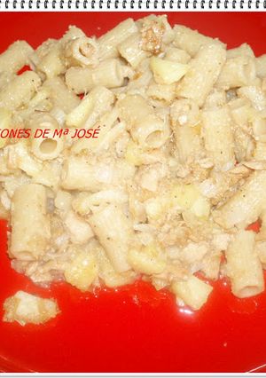 Una foto de Macarrones con manzana y atún