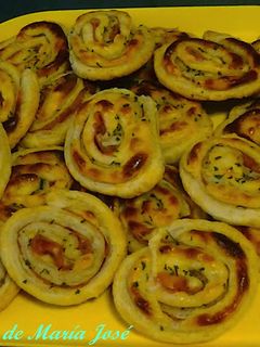 Una foto de Rollitos de jamón y queso
