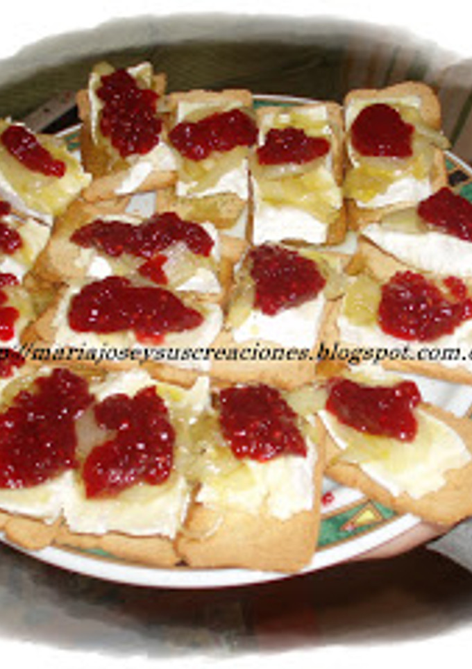 Una foto de Canapes con Camembert