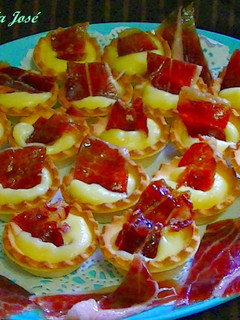 Una foto de Tartaletas con patata y jamón