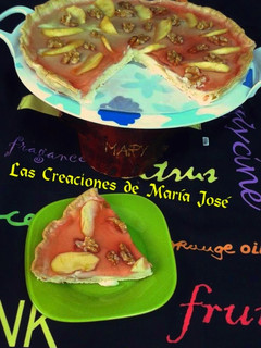 Una foto de Tarta de manzana y nueces