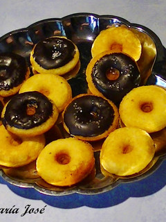 Una foto de Donuts de naranja con chocolate