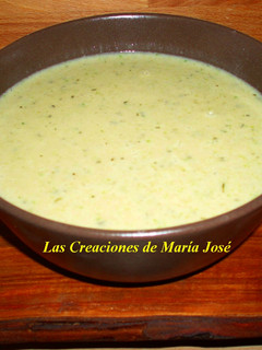 Una foto de Crema de lechuga