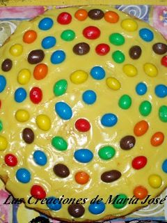 Una foto de Tarta M&M's