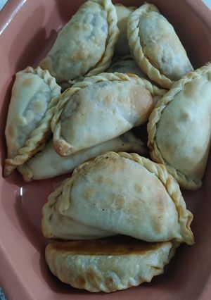 Una foto de Empanada criolla súper completa😋