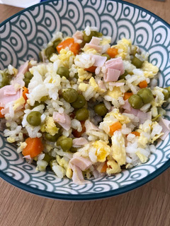 Una foto de Arroz 3 delicias muy muy fácil