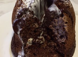 Una foto de Keto Choco-lava cake