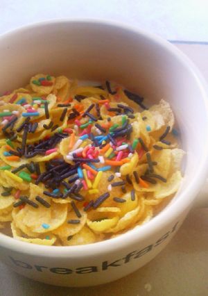 A picture of Breakfast Cereal With Sprinkles.